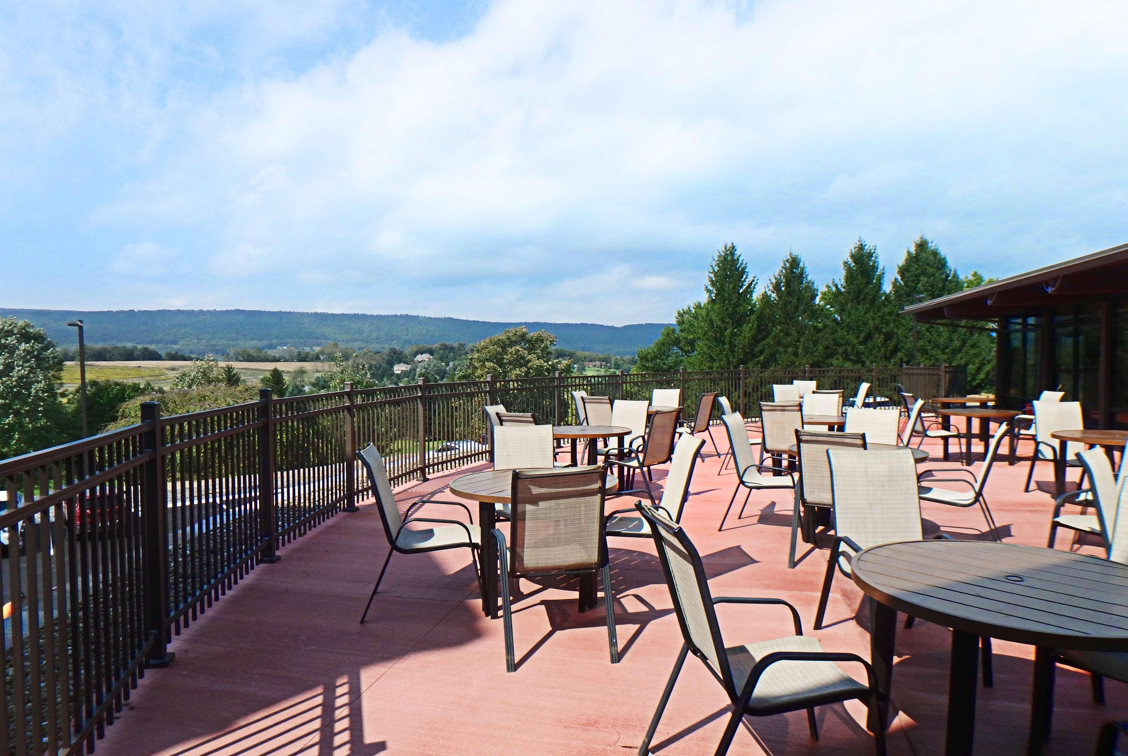 Hotel Wyndham Garden State College Boalsburg Exteriér fotografie